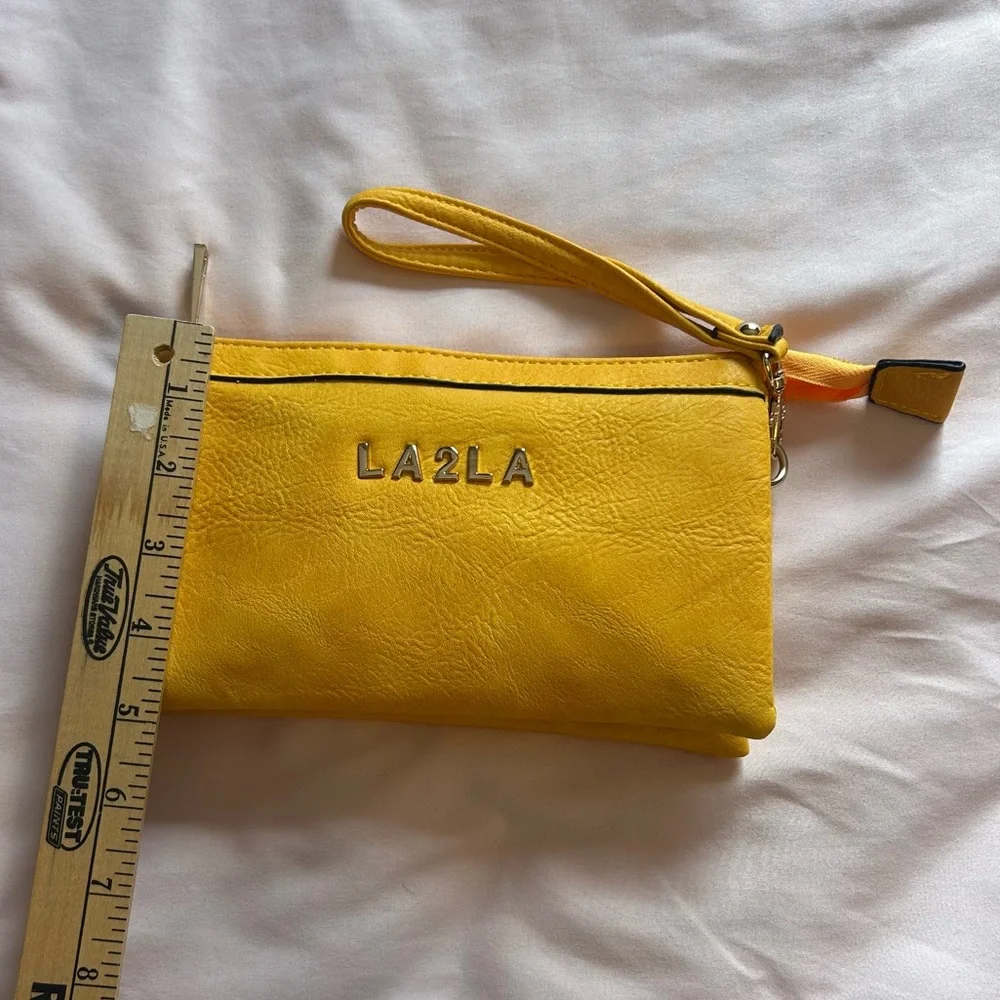 Yellow LA2LA Purse/Wristlet – Never Used